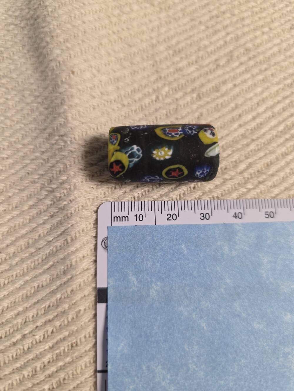 Multi Color Design Beads - Picture 4 of 5